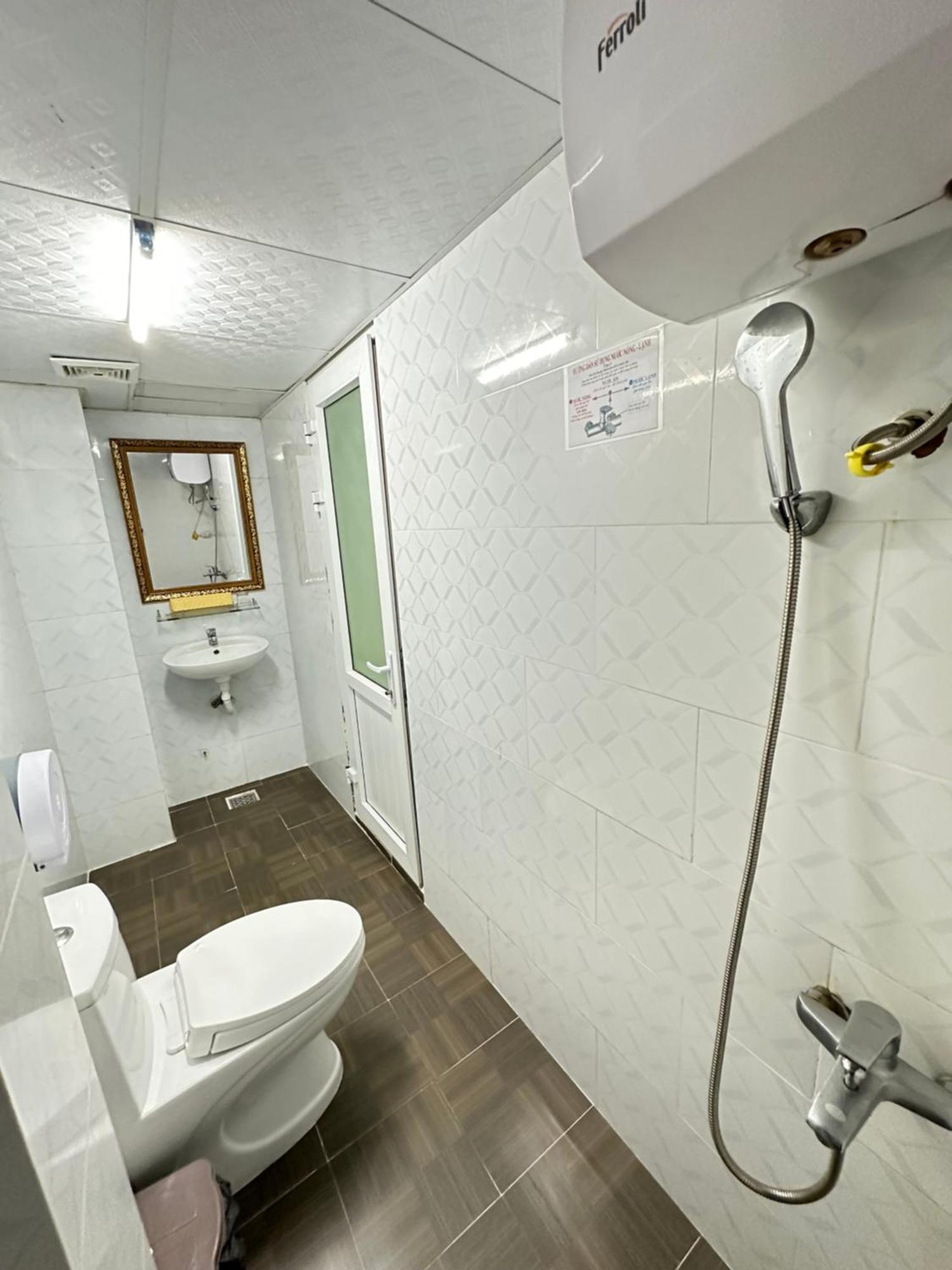 Thanh Thanh 5 Dalat Hotel - Ks Gan Cho Dem Gia Re Екстериор снимка